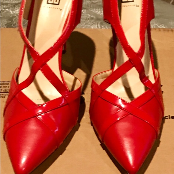 red heels size 11